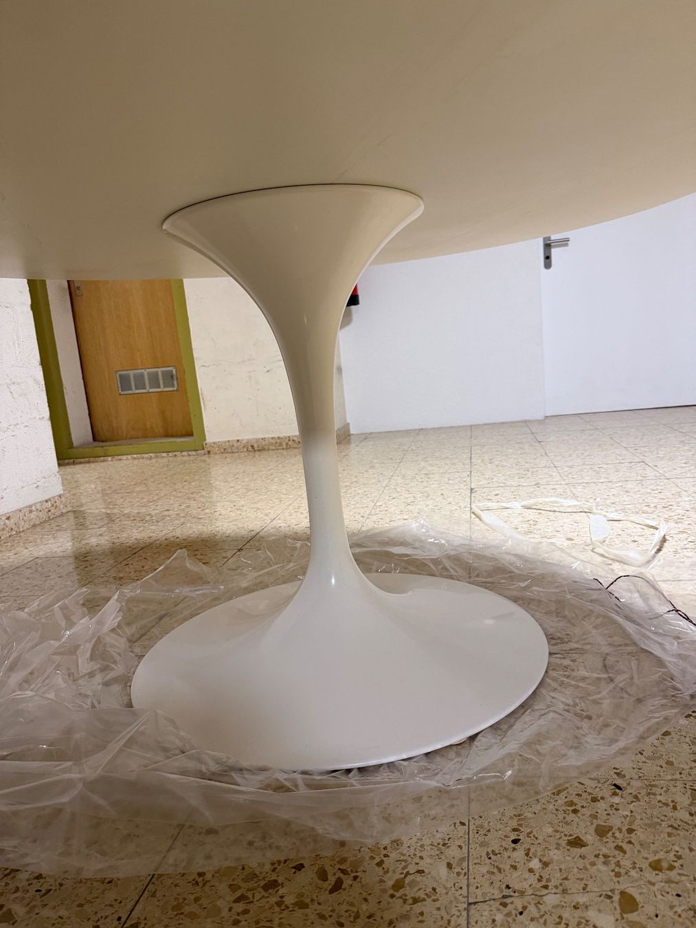 Knoll Tavoli: Knoll tulip table vintage – Usato da St-Blaise venduto da Verindec 2