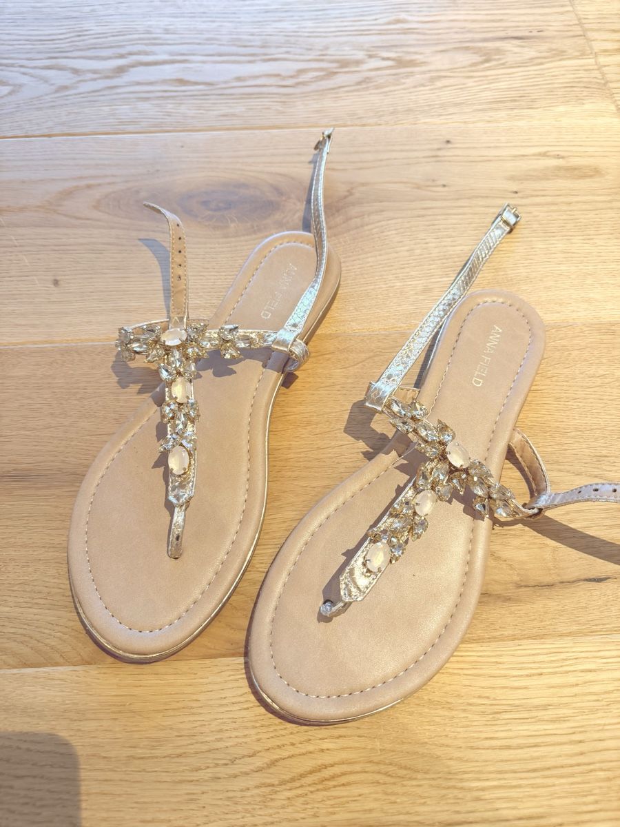 Scarpe da donna: Anna Field Sandalen Gold Gr. 40 – Nuovo (secondo la descrizione) da Malans GR venduto da amalie94