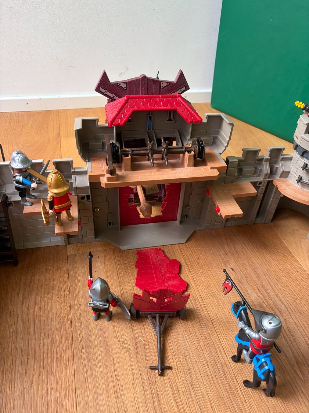 Playmobil Giocattoli: Grosse Playmobil Ritterburg – Usato da Olten venduto da Buendner75 8