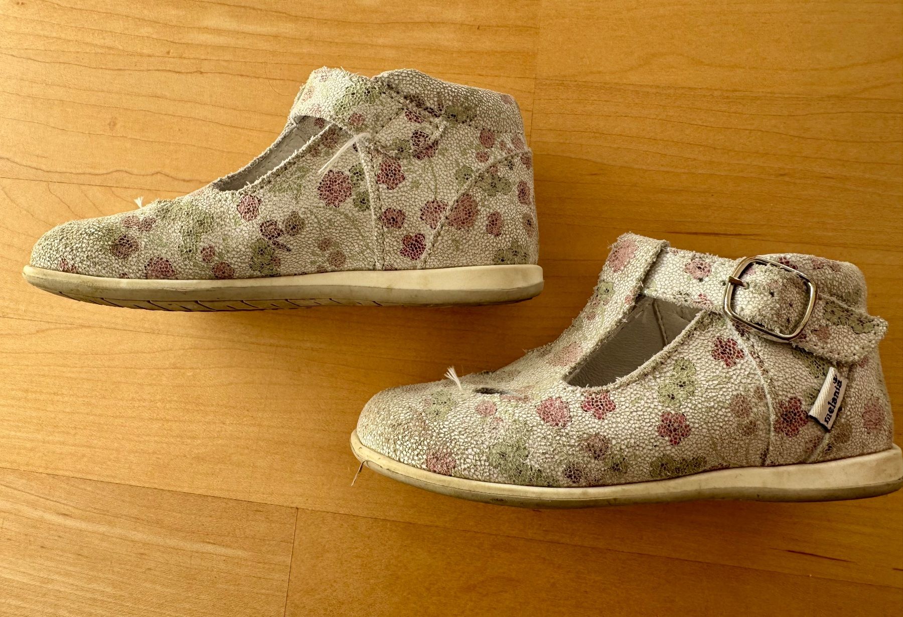 Scarpe per ragazze: Lederschuhe Mädchen Grösse 24 – Usato da Männedorf venduto da Positive81 1