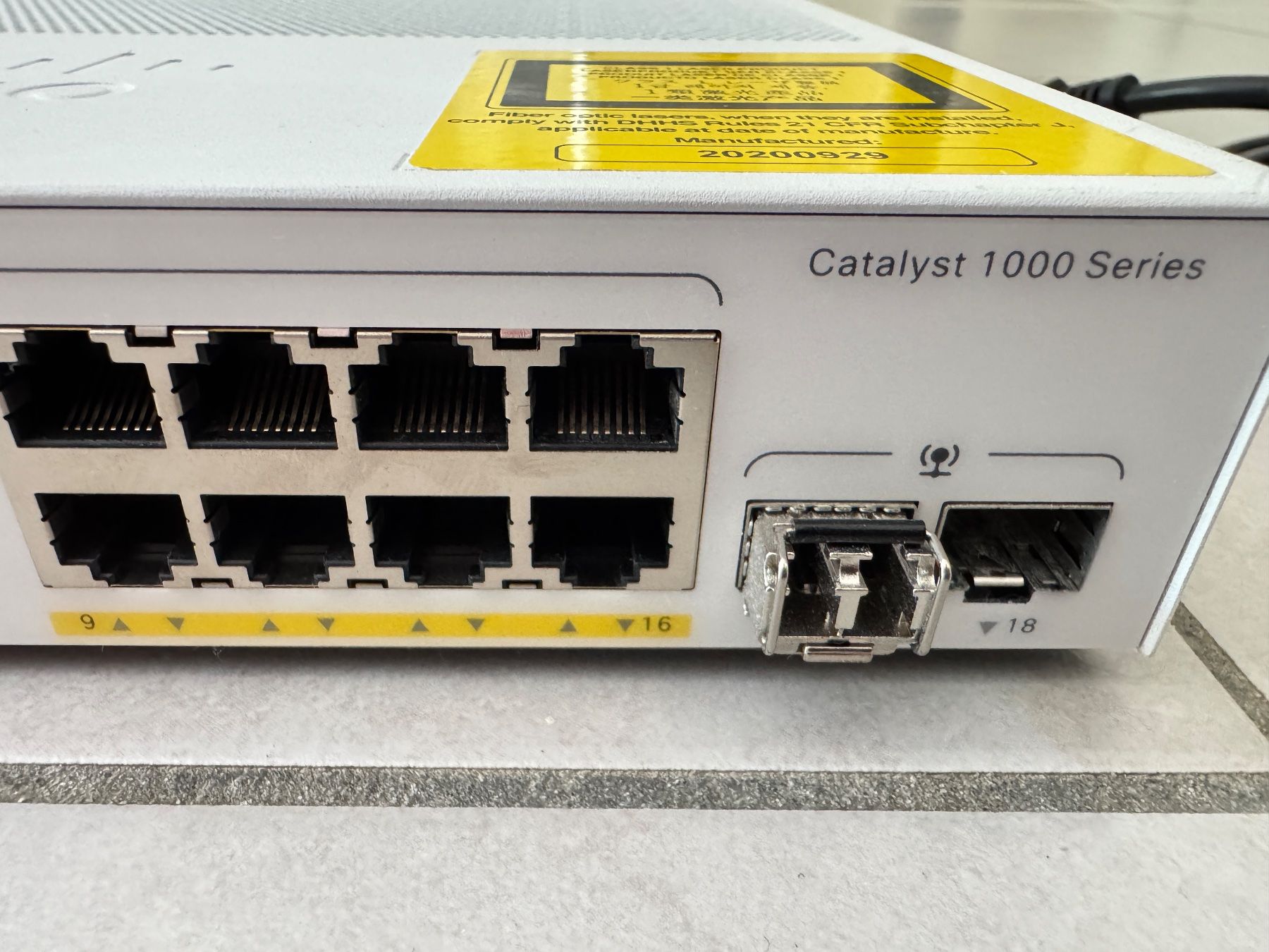 Cisco Hub & Switch: Cisco Catalyst C1000-16P-2G-L Switch professionnel PoE+ – Usato da Geneve venduto da iBest 3