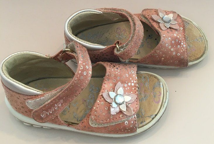 Primigi Scarpe per ragazze: Kinder-Sandalen (25) – Usato da Grüningen venduto da tienda100 1