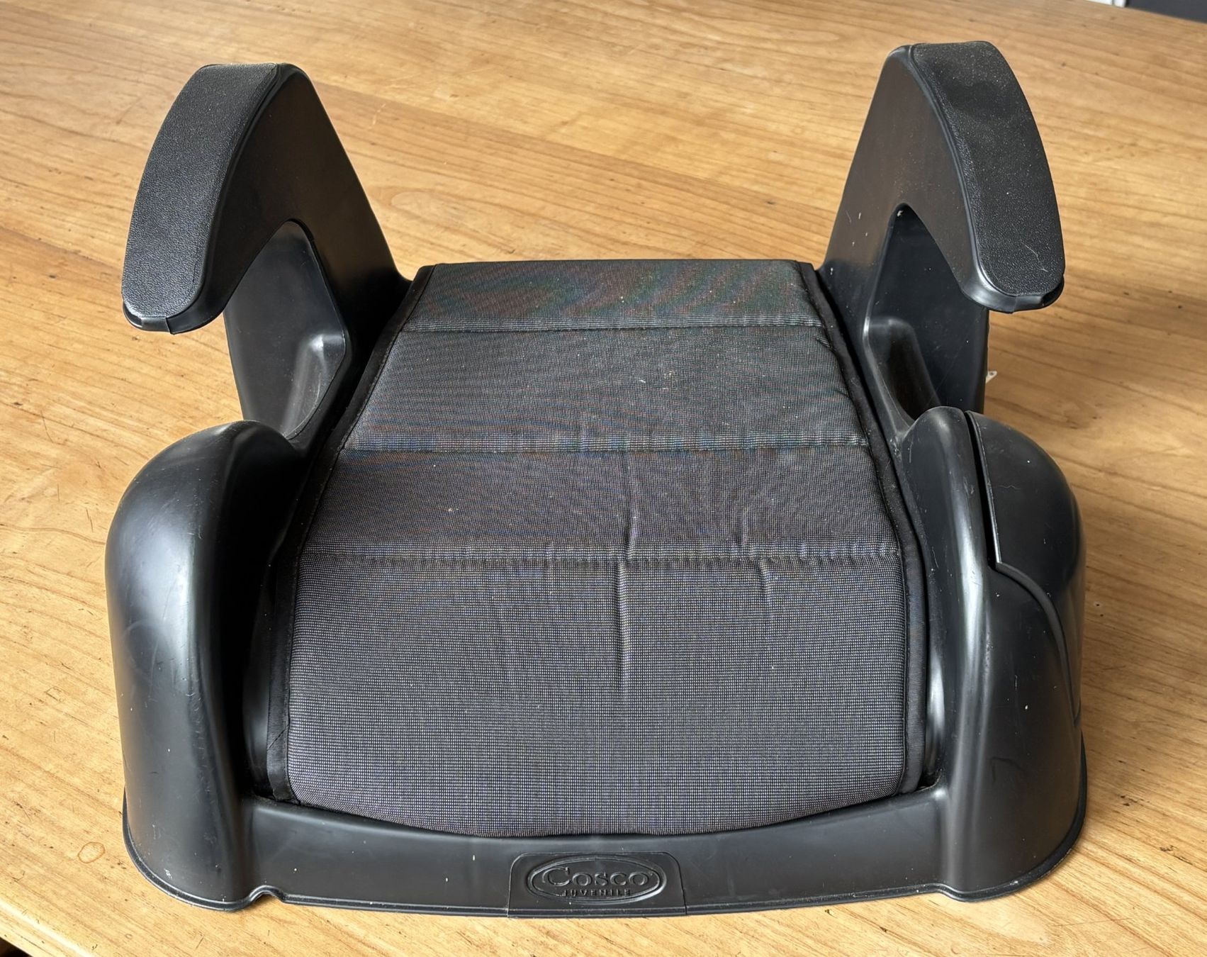 Chicco Seggiolini per auto: Kindersitz Cosco Kindersitzerhöhung schwarz – Usato da Meilen venduto da ruetiker 2
