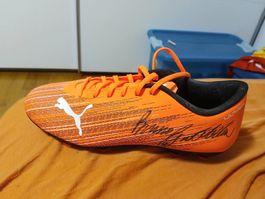 Bruce Grobbelaar scarpa autografata