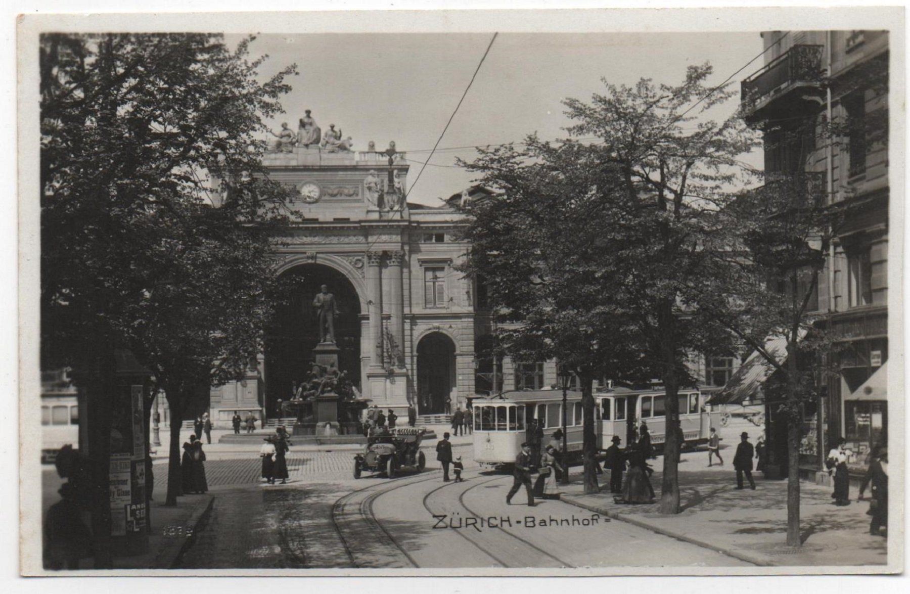 Cartoline postali: ZÜRICH Bahnhof - Auto - Tram - Strassenbahn – Nuovo (secondo la descrizione) da Jona venduto da philajona