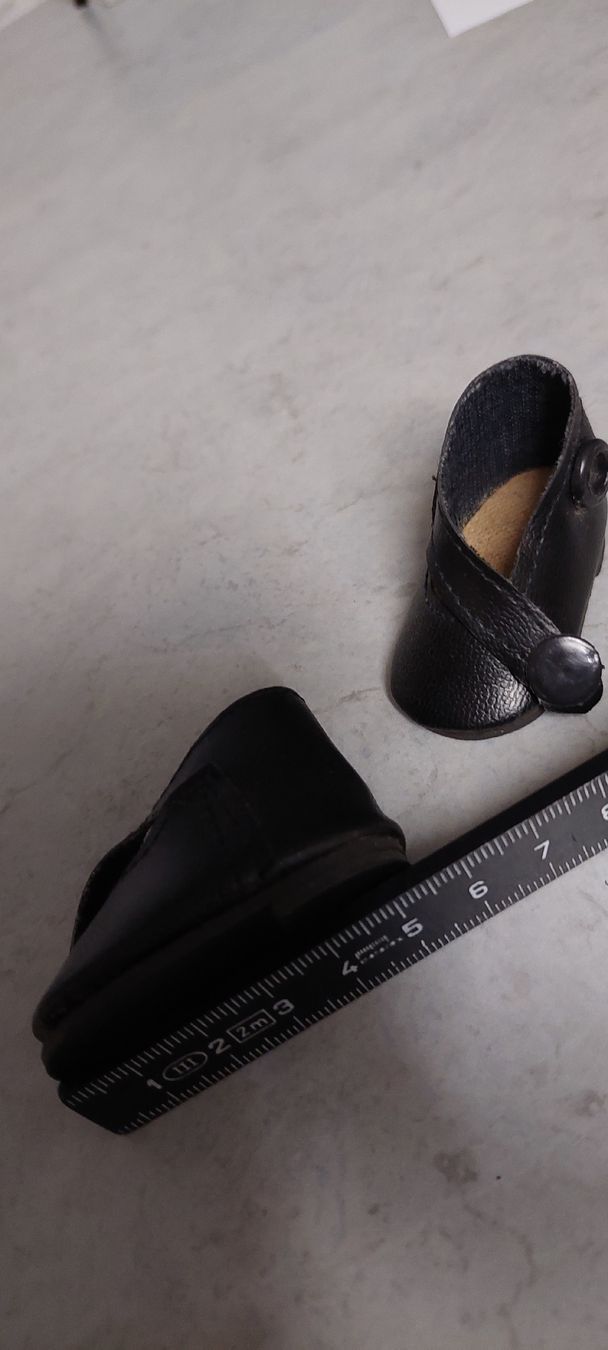 Bambole: Puppenschuhe – Usato da Muri AG venduto da nindo1 4