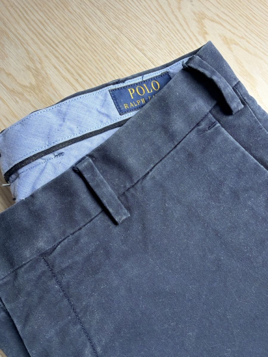 Ralph Lauren Pantaloni: Ralph Lauren blue chino 30/30 – Nuovo (secondo la descrizione) da Mont-sur-Lausanne venduto da sashwindow
