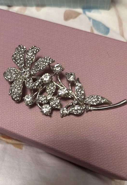 Accessoires pour cheveux: Robuste Haarspange – D'occasion à Glattbrugg par mir_vx2c