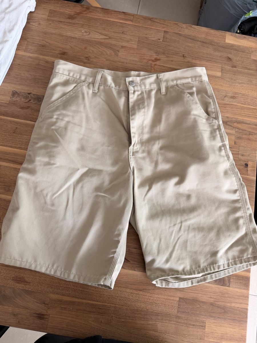 Pantaloni: Short Carhartt jamais porté  – Usato da Courtételle venduto da zittant93