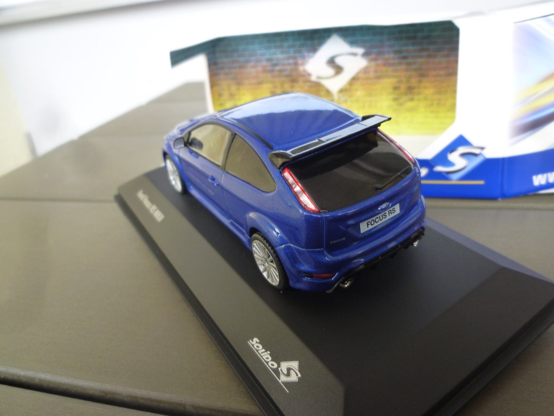 Ford Modellini d'auto: Ford Focus RS MKII – Nuovo e nell'imballaggio originale da Flawil venduto da Imperiosud 3