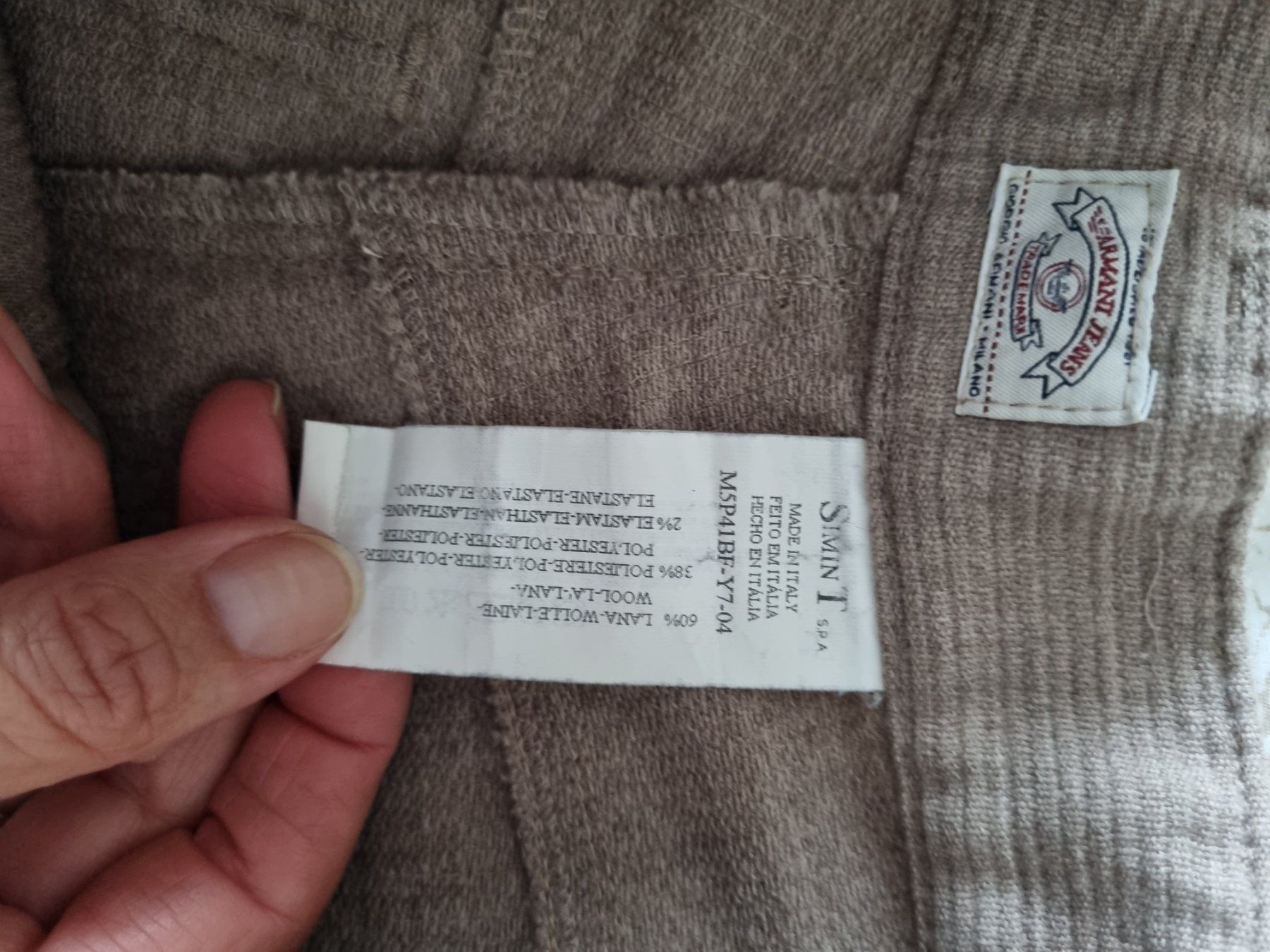 Armani Hosen: Armani Damenhosen – Gebraucht aus Arbedo von Gyn 2