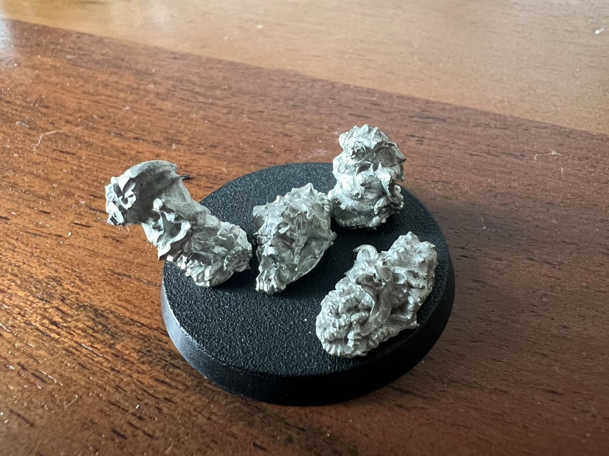 Statuette: Warhammer Chaos Plaguebearers + Nurglings – Nuovo (secondo la descrizione) da Lausanne venduto da Polokus 2
