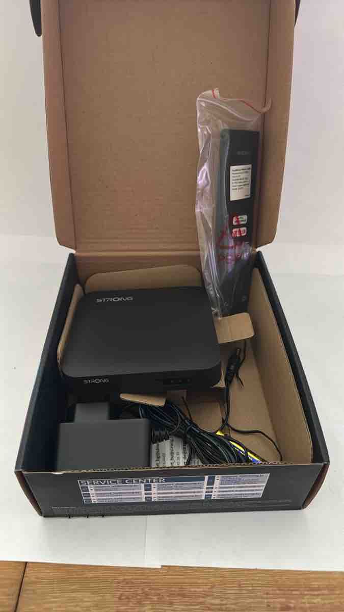 Audio- & Mediensysteme: Strong LEAP-S1 Android TV Box 4K UHD Multimediaplayer – Neu (gemäss Beschreibung) aus Basel von YMSP 2