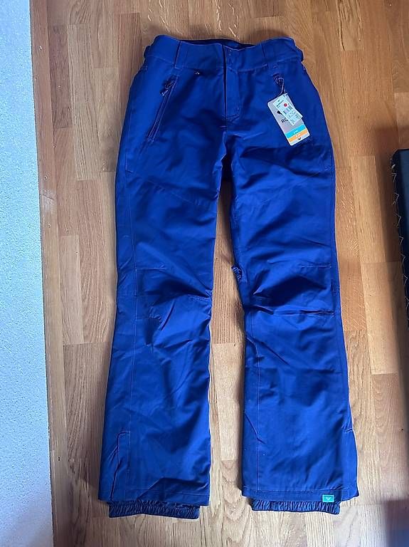 Roxy Sci: Skihose Damen Grösse M Roxy NEU – Nuovo e nell'imballaggio originale da Unterseen venduto da soc_9jdx