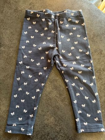 Leggings  dunkelgrau mit Schleifen; Gr. 86