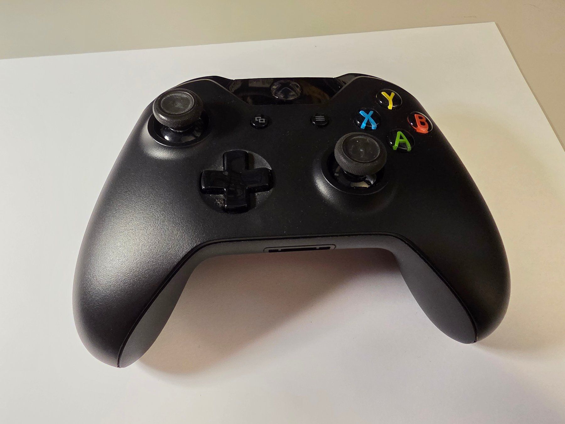 Microsoft Controller: XBOX Wireless Controller black – Gebraucht aus Mörigen von Gadgeteer