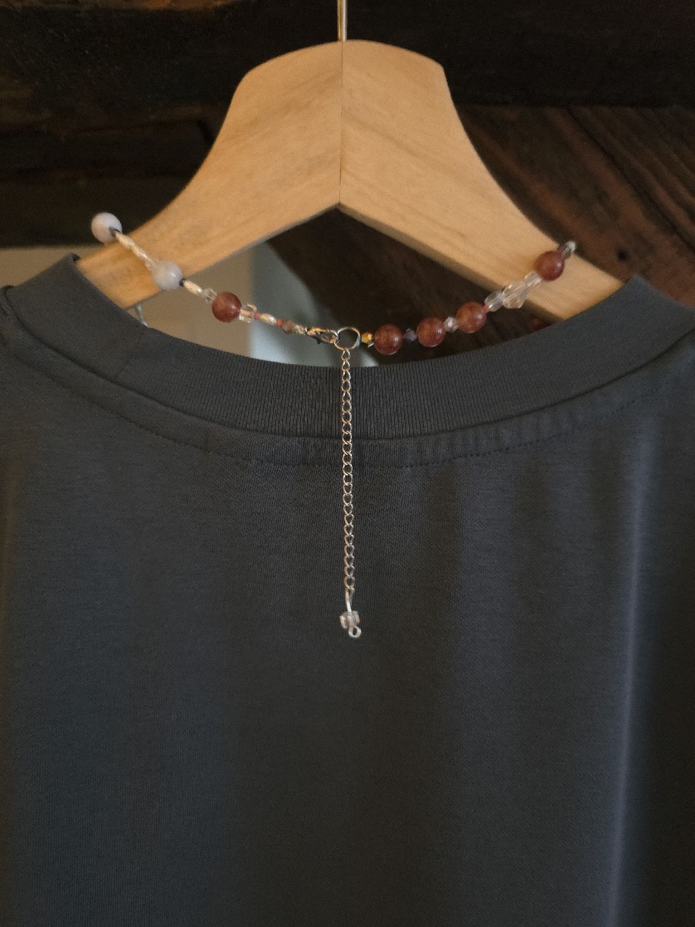 Catenine: Handmade Statement Kette mit Süsswasserperlen & Natursteinen – Nuovo e nell'imballaggio originale da Interlaken venduto da NataliiaS 1