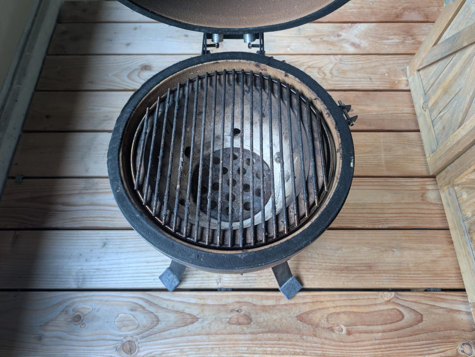 Grills: BBQ Master Kamado Grill – Gebraucht aus Zürich von akv_yr8r 1