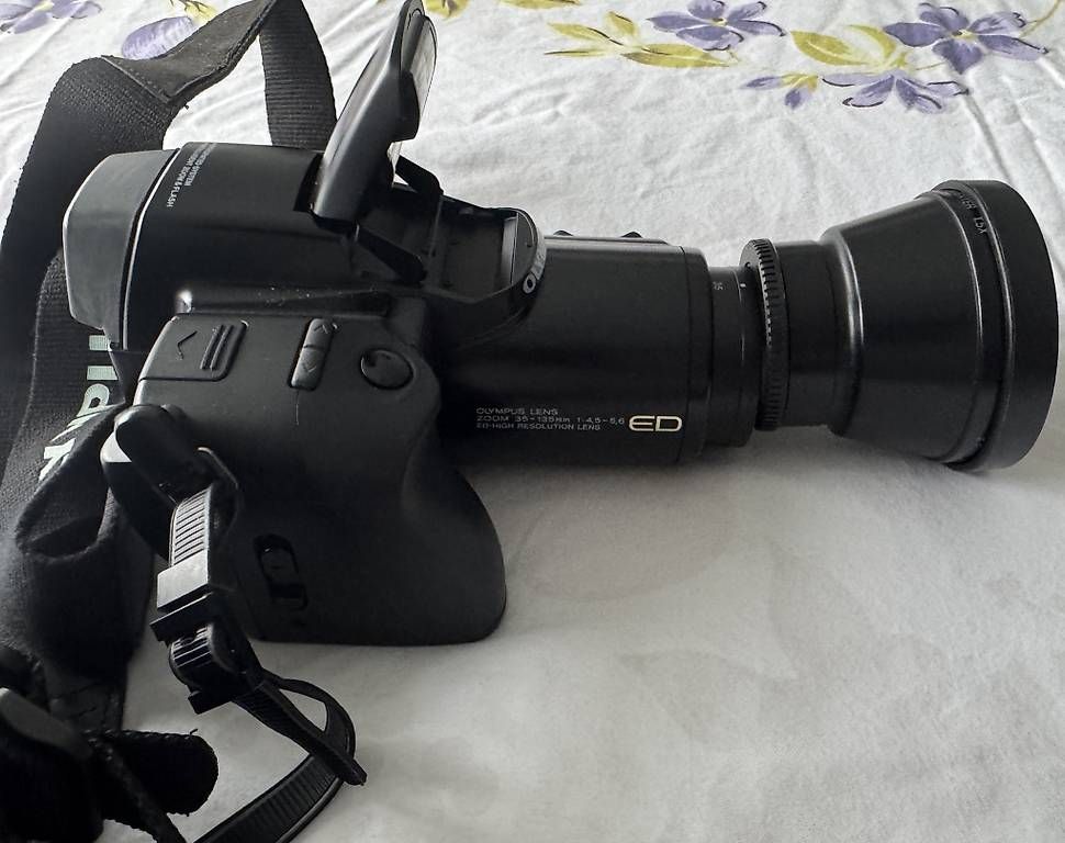 Fotocamera: Olympus is 1000 – Usato da Heerbrugg venduto da lamm 4