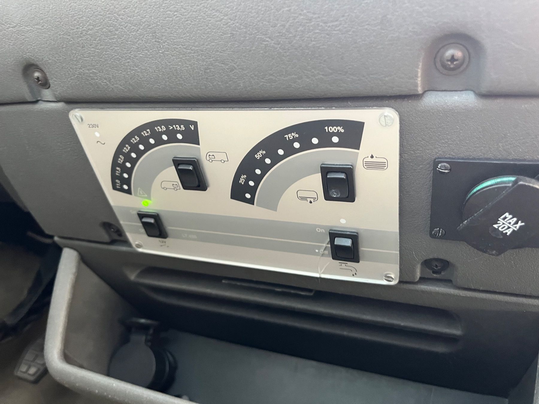 VW Camping Fahrzeuge: VW T4 2.5 TDI Camper, Langversion, Tempomat, Standheizung – Gebraucht aus Sachseln von sewa20 8