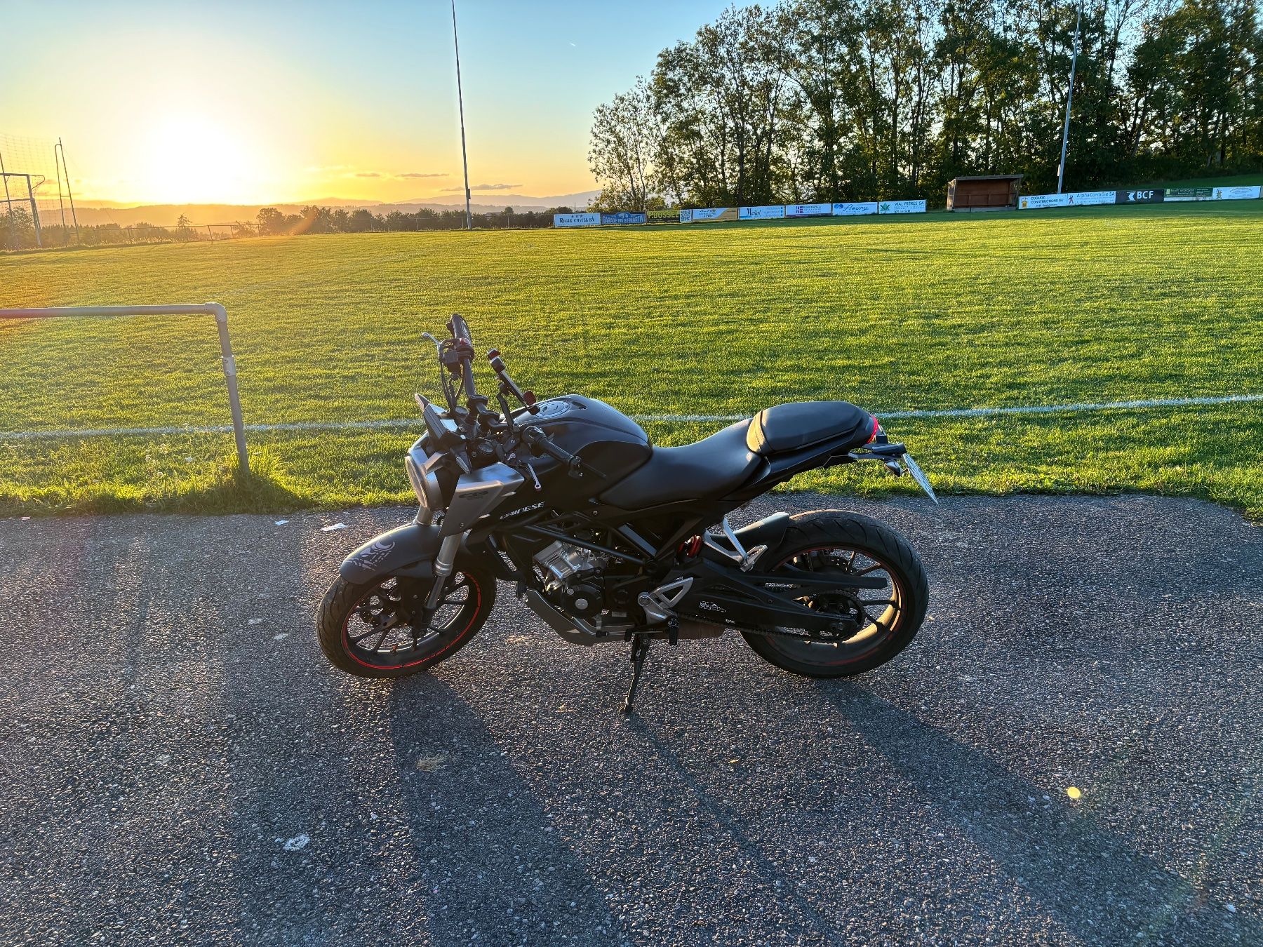 Honda Strada: Honda cb125r – Usato da Porsel venduto da gen_7hw5 4