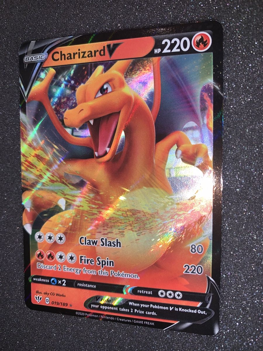 Pokémon Carte collezionabili: Charizard V 019/189 V 220 HP – Usato da Bironico venduto da ars_z6lb 1