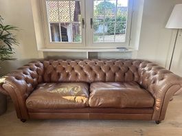 Chesterfield Sofa aus Echtleder: Feder-/Daunenfüllung