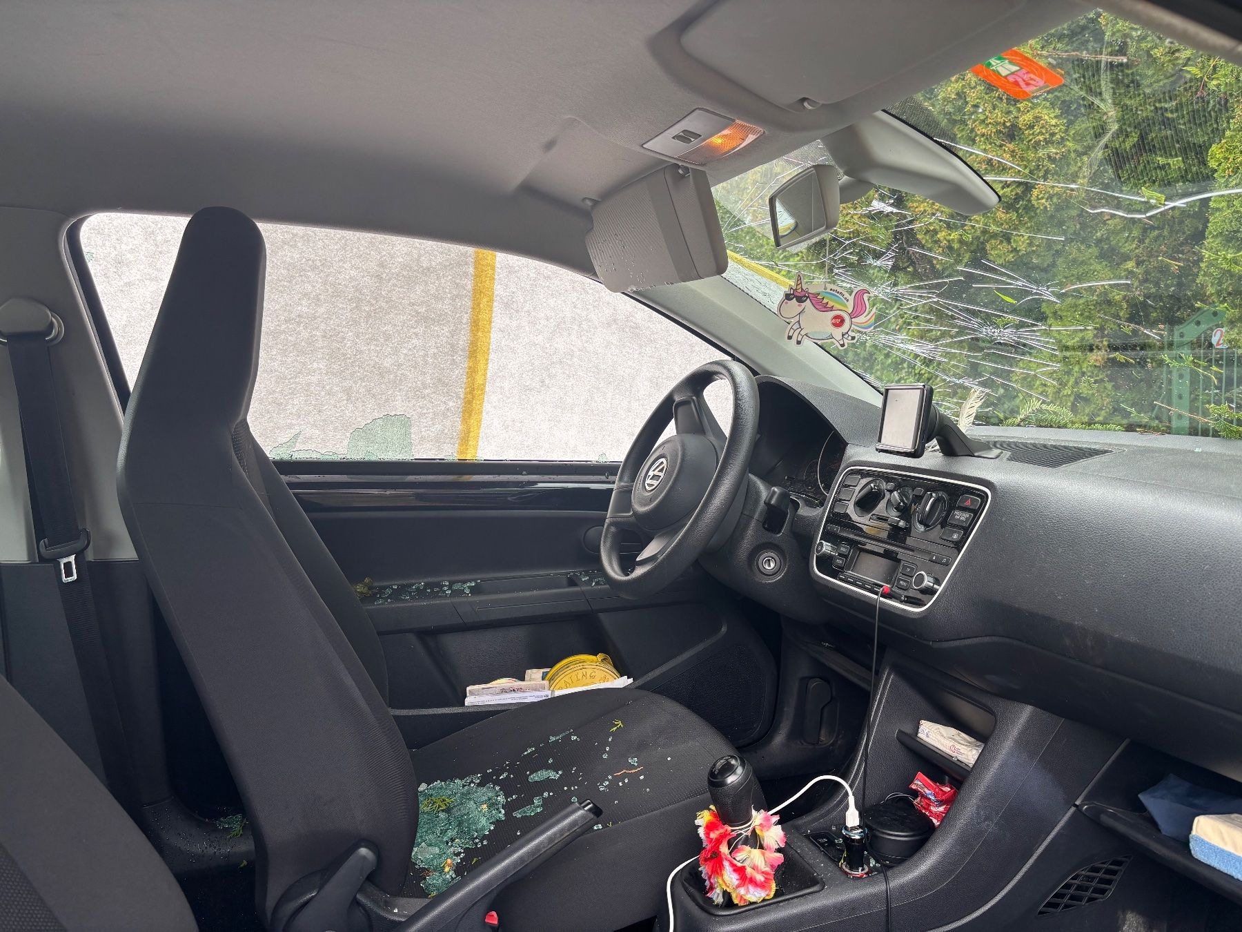 VW Automobili: VW up mit Hagelschaden – Usato da Zürich venduto da anni1981 1