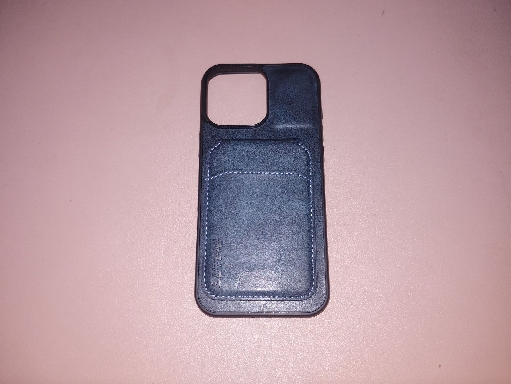 Apple Cover & Protezioni schermo: Wallet-Hülle für das iPhone 16 Pro Max – Nuovo e nell'imballaggio originale da Lausanne venduto da KUNKI-DESTOCK