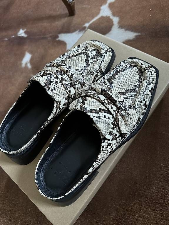 Scarpe da donna: Mules motif serpent en cuir beige – Nuovo e nell'imballaggio originale da Ollon VD venduto da MusiqueAddict 2