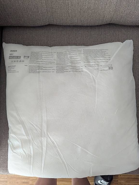 Cuscini: Kissen / Pillows – Usato da Zürich venduto da Spyros 1