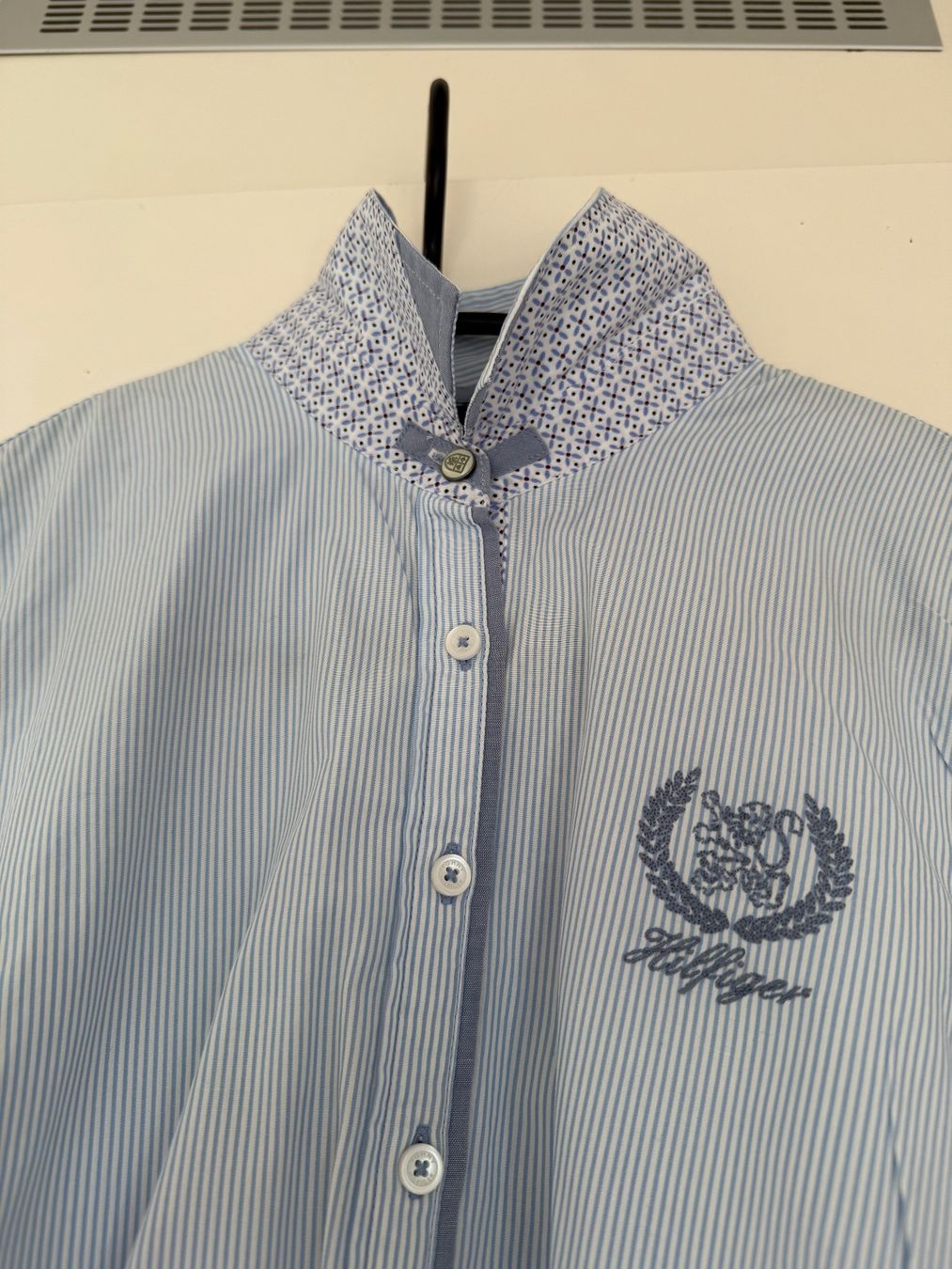 Tommy Hilfiger Blusen: Tommy Hilfiger Hemd gestreift Gr. S 36/38 – Gebraucht aus Oberglatt ZH von lar_2nv2 1
