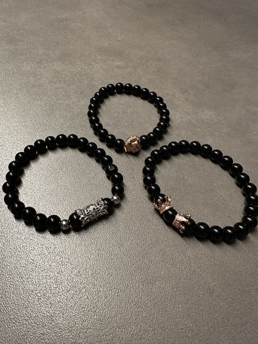 Armbänder & -reifen: Modischer Onyx Armschmuck mit Krone/Löwe/Silber Muster! – Neu (gemäss Beschreibung) aus Weinfelden von dyildiz95