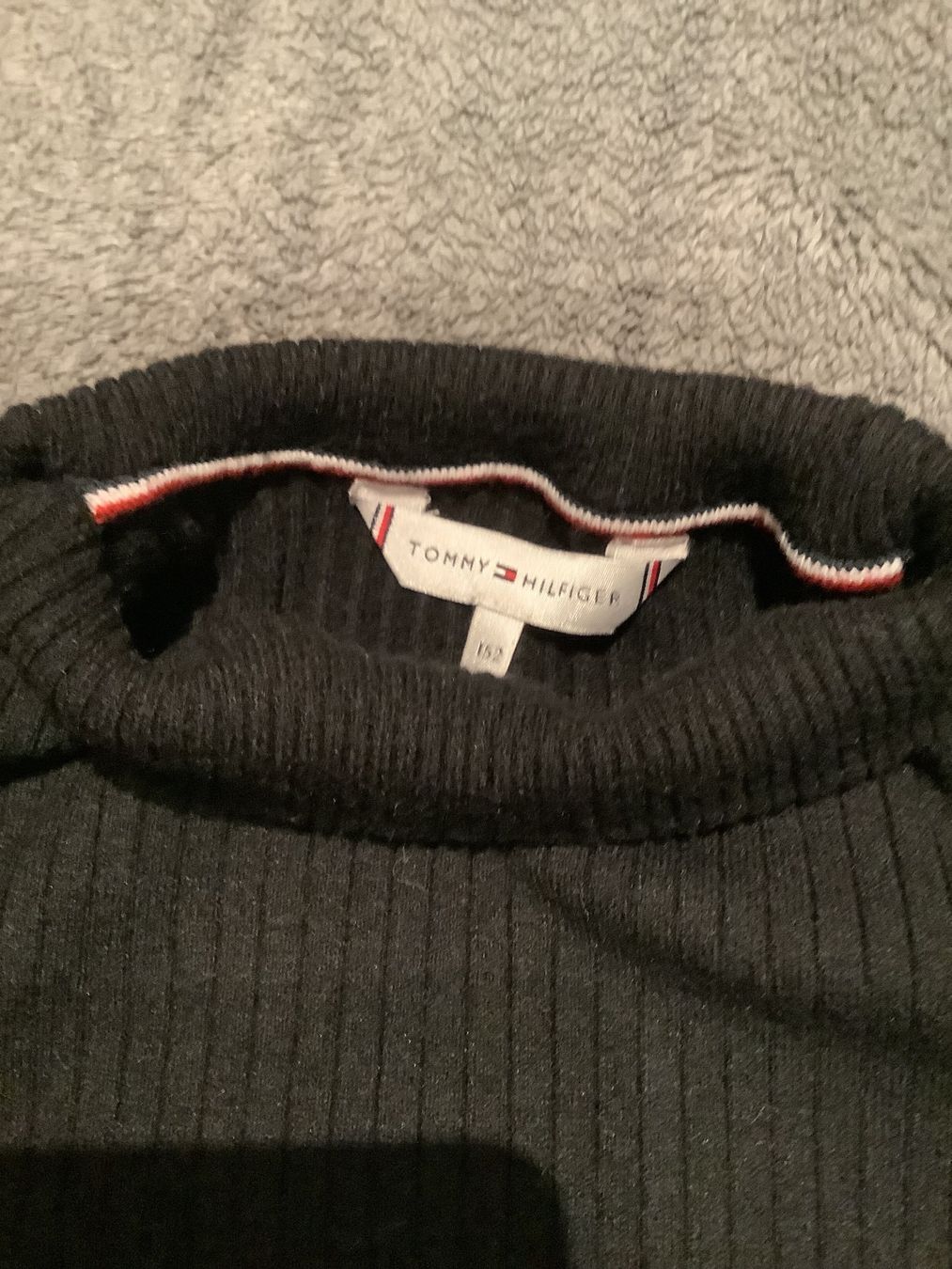 Tommy Hilfiger Maglioni & Felpe: Tommy Hilfiger Pullover schwarz Grösse 152 – Usato da Gamprin venduto da haag15 1