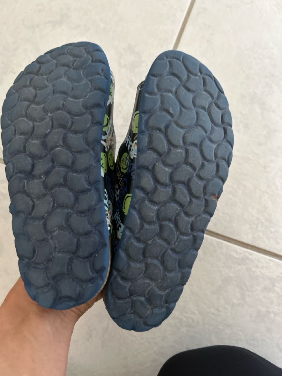 Scarpe per ragazzi: Hausschuhe/ Finken Gr 35 – Usato da Lostorf venduto da Venice16 1