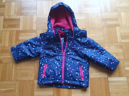 Winterjacke mit Schneefang in Grösse 74/80