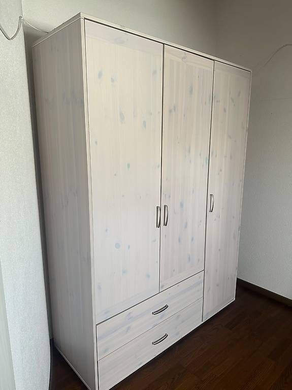 Schränke: Kleiderschrank ca. 200x150cm – Gebraucht aus Dachsen von tbruehlm 1
