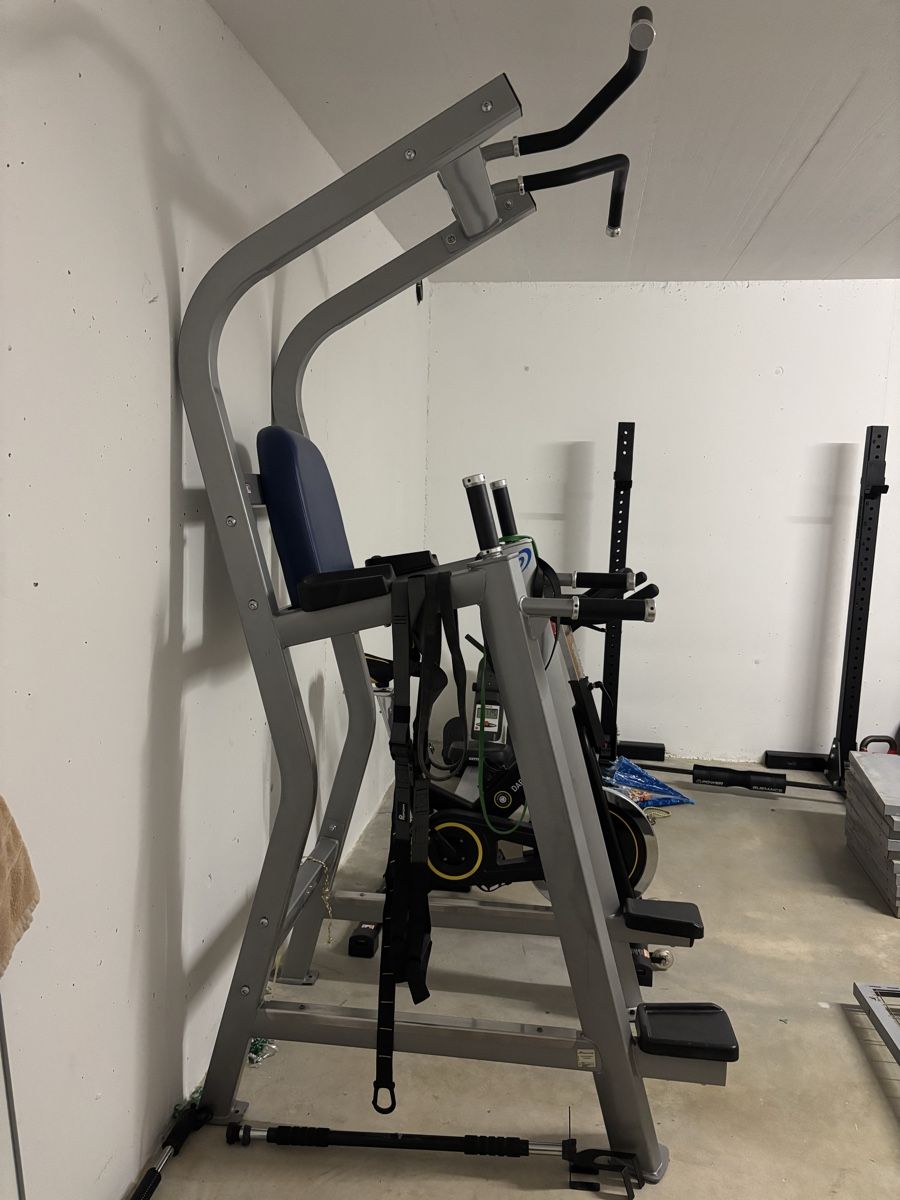 Nautilus Hometrainer: Nautilus Evo Fitnessturm Rack Klimmzugstange – Usato da Wolfhalden venduto da kristijan92 1