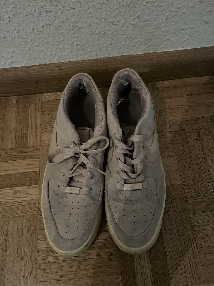 Nike Chaussures femmes: Baskets Nike rose – D'occasion à Genève par soraia.simao 1