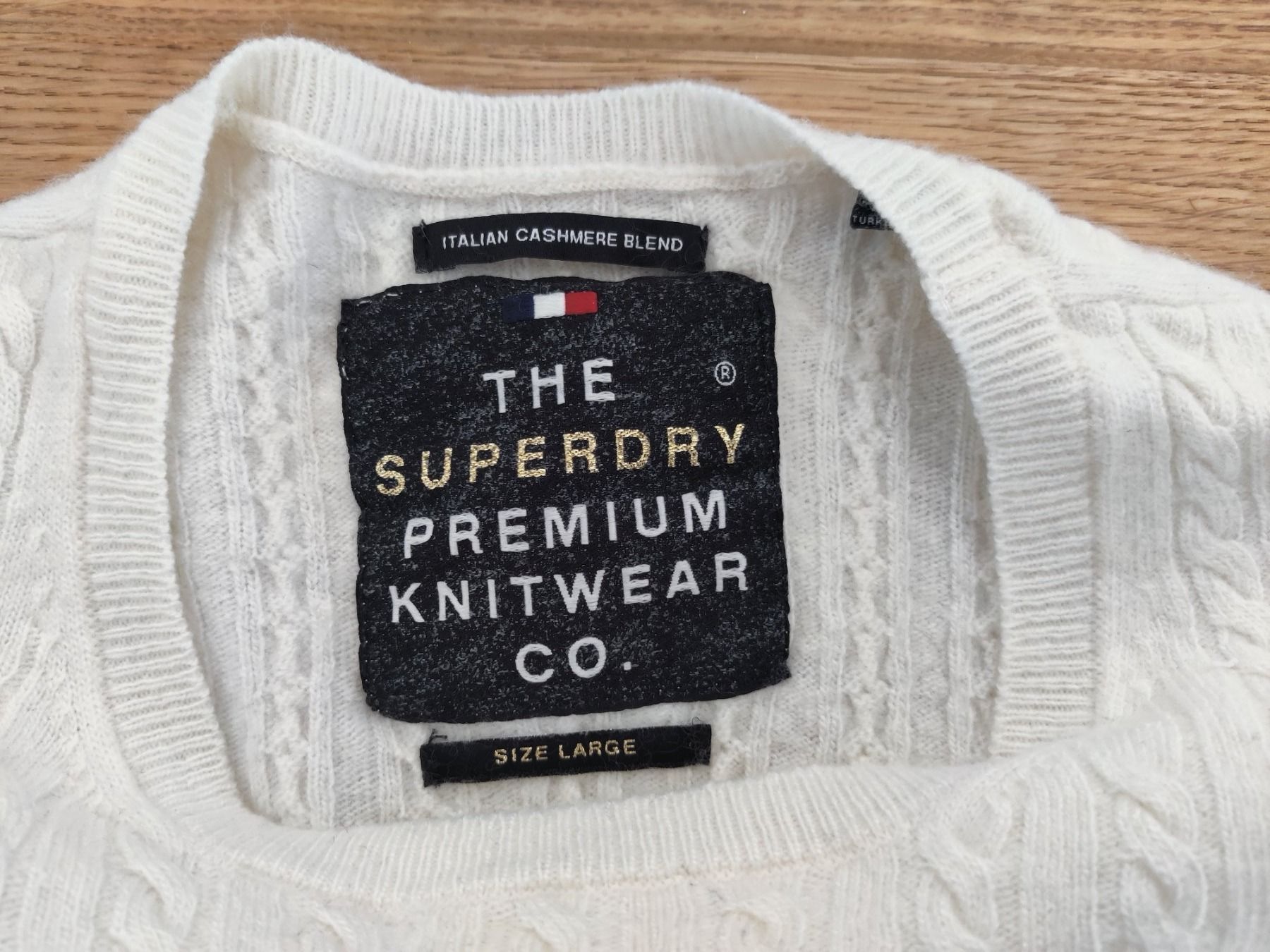 Pullover & Sweatshirts: Pullover (Superdry) – Gebraucht aus Basel von vel_w2tr 1
