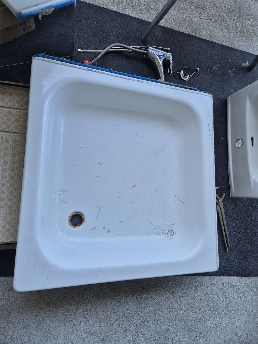 Duschen: Diverses Material aus Badezimmerumbau – Gebraucht aus Dietwil von Horseshoe89 4