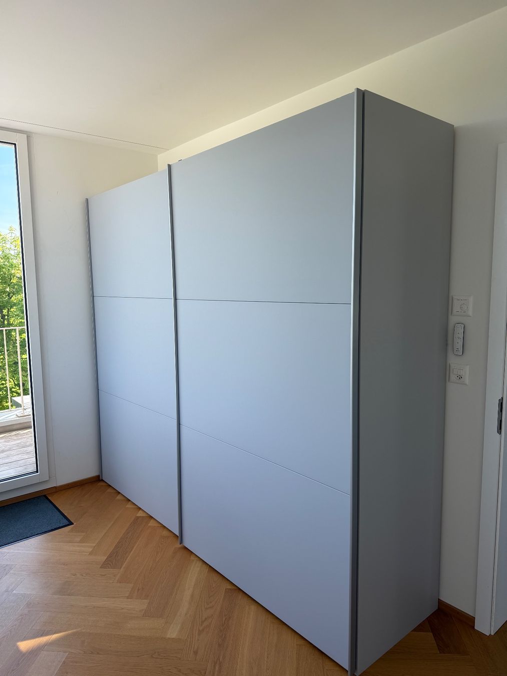 Livique Armadi: Kleiderschrank - Top Zustand! – Usato da Basel venduto da Sonnenblume1379 1