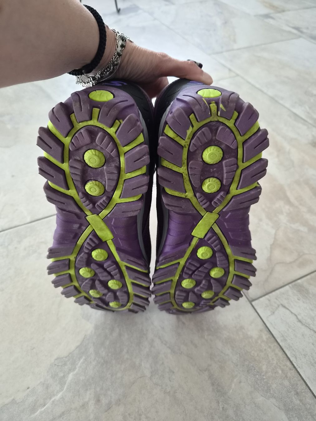 Scarpe da uomo: Wanderschuhe lila, Grösse 43, neuwertig – Usato da Niederrohrdorf venduto da Miripfiri 5
