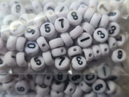 100 Perlen Zahlen 4mm zum basteln Schmuck usw