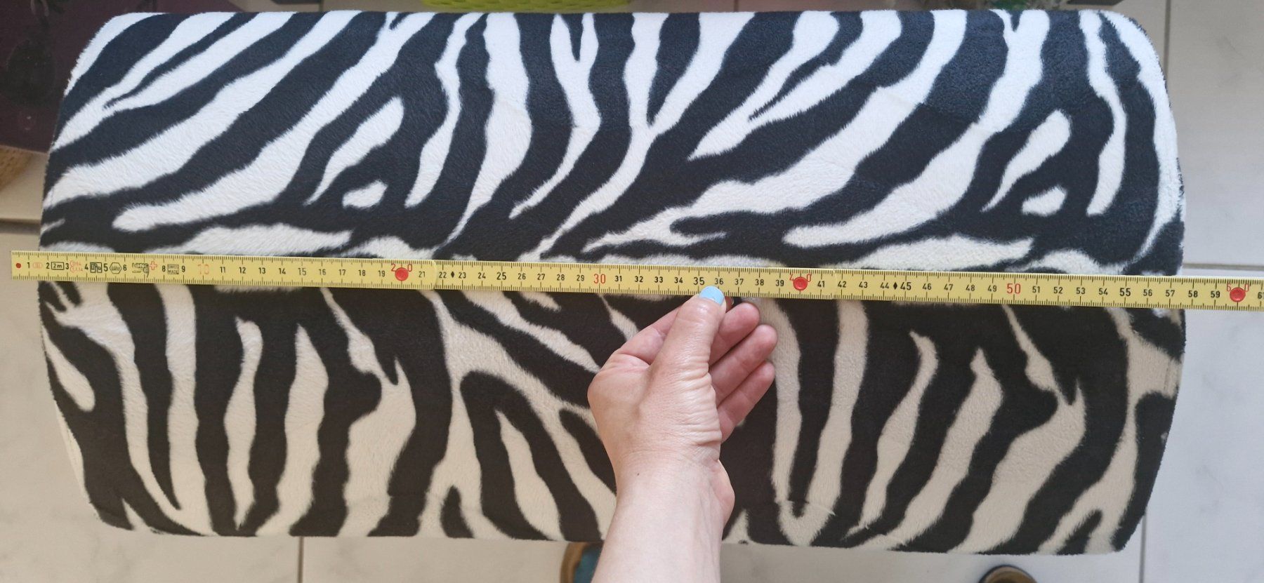 Hocker: Hocker Zebra Muster Kunstfell – Neu (gemäss Beschreibung) aus Zell ZH von Eva-Jana 2