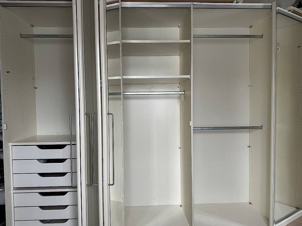 Armadi: Kleiderschrank – Usato da Volketswil venduto da Huf1 1
