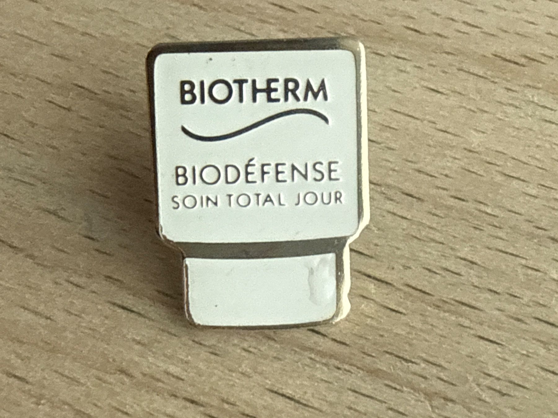Plaketten & Abzeichen: Pin Biotherm – Gebraucht aus Glattbrugg von Schweigmatt