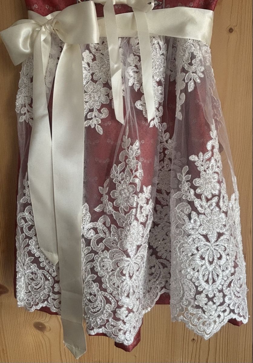 Vestiti: Dirndl von Fuchs Trachtenmoden – Nuovo (secondo la descrizione) da Laax GR venduto da urs_8tl7 2