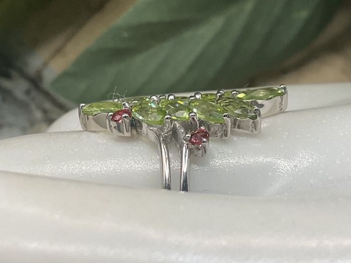 Ringe: Silberring mit Peridots und Saphiren, Gr.55.5 – Neu (gemäss Beschreibung) aus luzern von Alpendorf1 2
