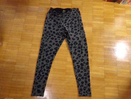 Damen Sport Hose grün Leo  Gr. M